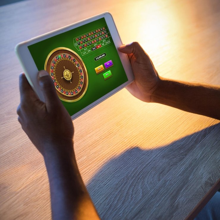 Dashboard promosi hotjitu menampilkan kalender penawaran reload, bonus cashback mingguan, dan program VIP dengan tingkatan untuk permainan Teen Patti